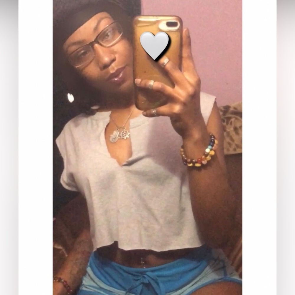 Meet your Posher, Daisia